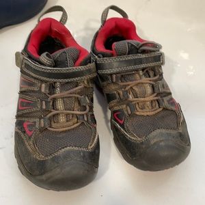 Keens hiking shoes